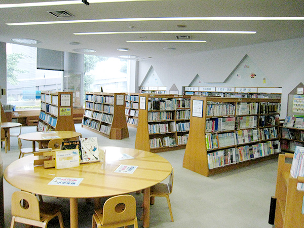 鹿沼市立図書館の自習室